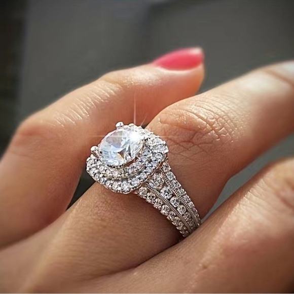 New Symbol of Eternal Love Silver Color Zirconia Ring With Lots of Bling - Picture 3 of 4